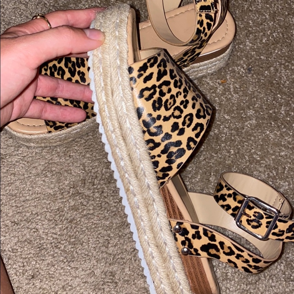 Leopard sandals - Picture 2 of 2